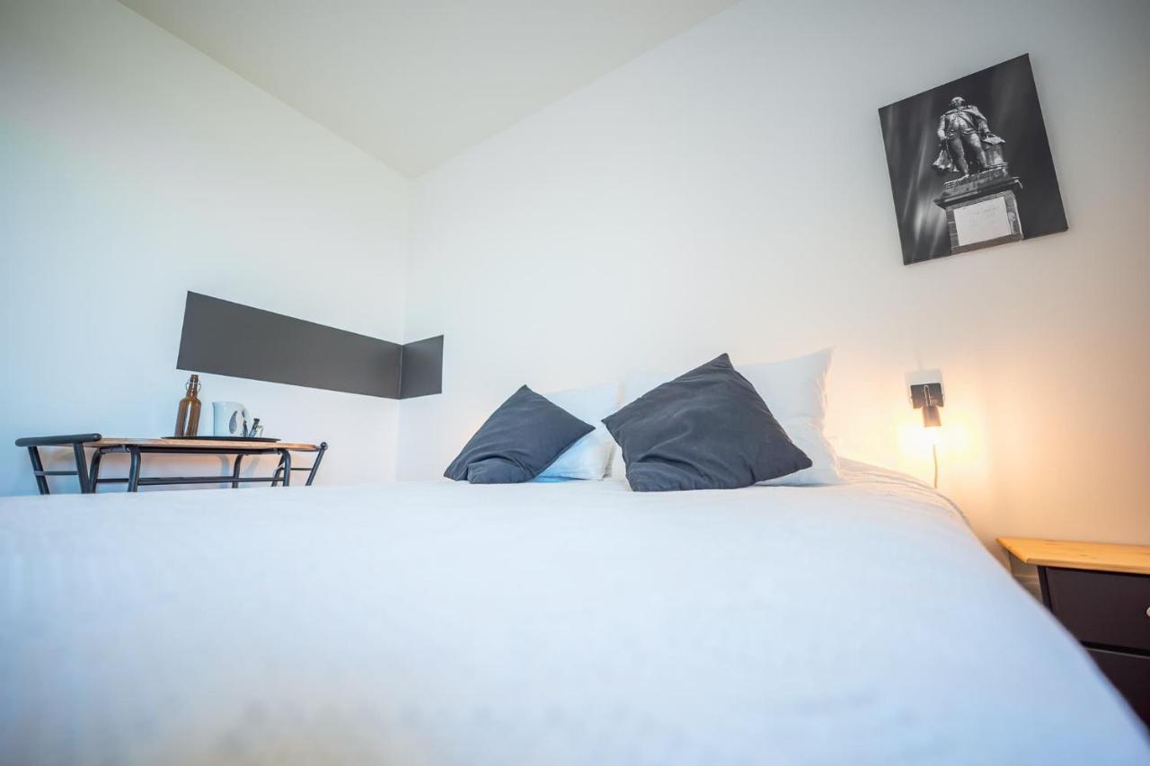 Chambres Et Table D'Hotes - Les Jardins De La Longagne Saussenac Kültér fotó