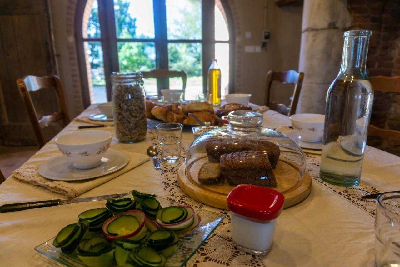 Chambres Et Table D'Hotes - Les Jardins De La Longagne Saussenac Kültér fotó